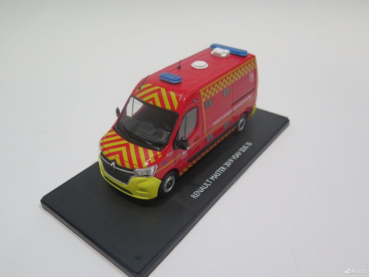Коллекционная модель Renault Master III Van Vsav Sdis 35 2019 1:43