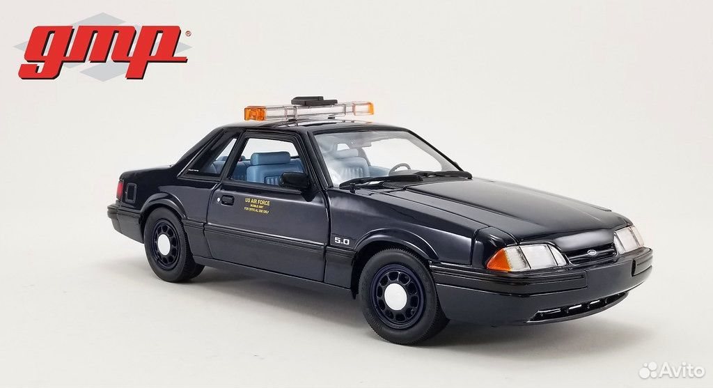 Коллекционная модель Ford Mustang 5.0 SSP 1988 1:18 GreenLight