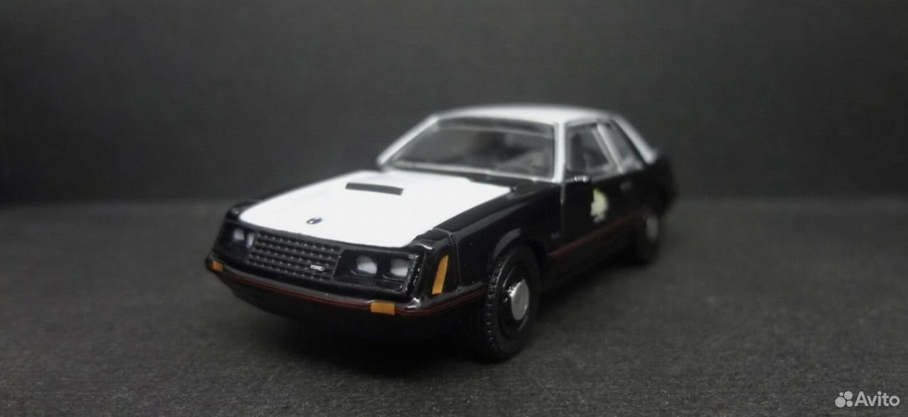 Коллекционная модель Ford Mustang SSP 1982 1:18 GreenLight