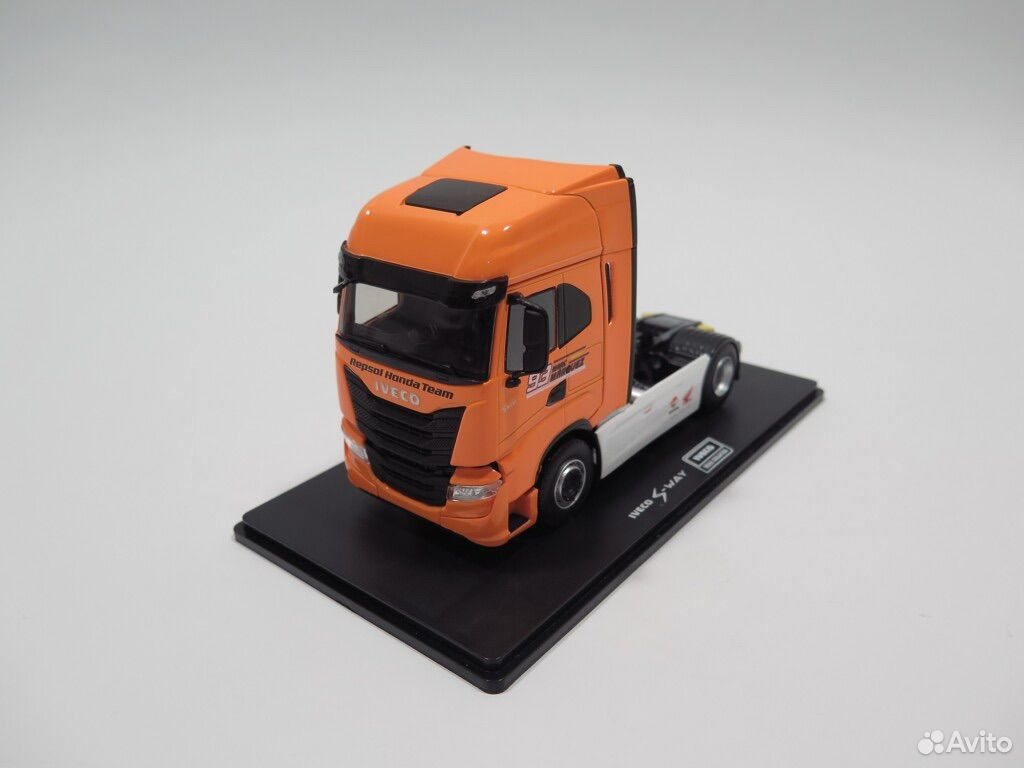 Коллекционная модель седельного тягача Iveco S-WAY S510 #93 Marc 1:43