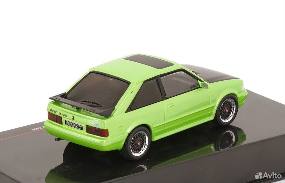 Коллекционная модель Ford Escort mkiv XR3i 1990 Green Metallic 1:43