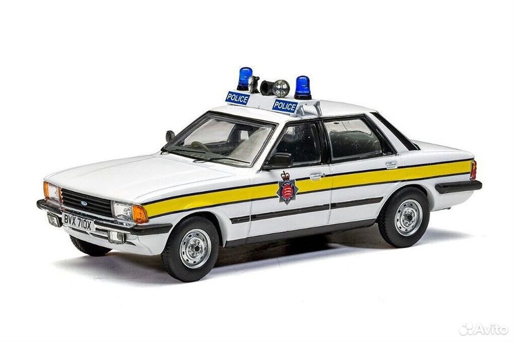Коллекционная модель Ford Cortina Mk5 "Essex Police" 1982 1:43