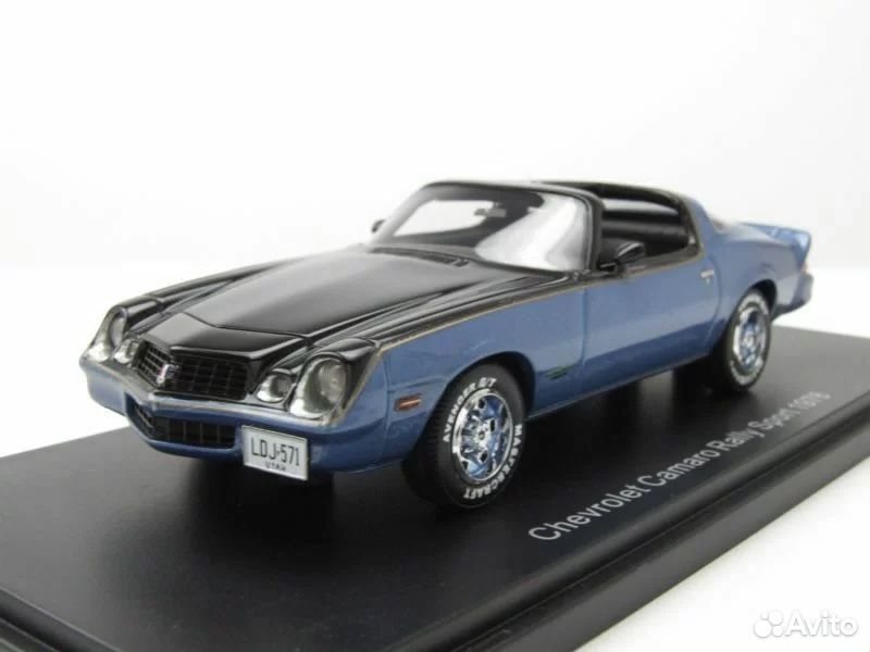 Коллекционная модель Chevrolet Camaro LT 1978 Metallic Blue/Black 1:43