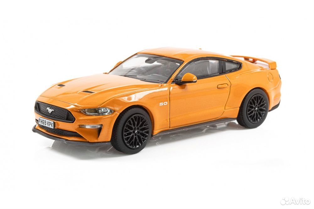 Коллекционная модель Ford Mustang GT Fastback 2019 Orange Fury 1:43
