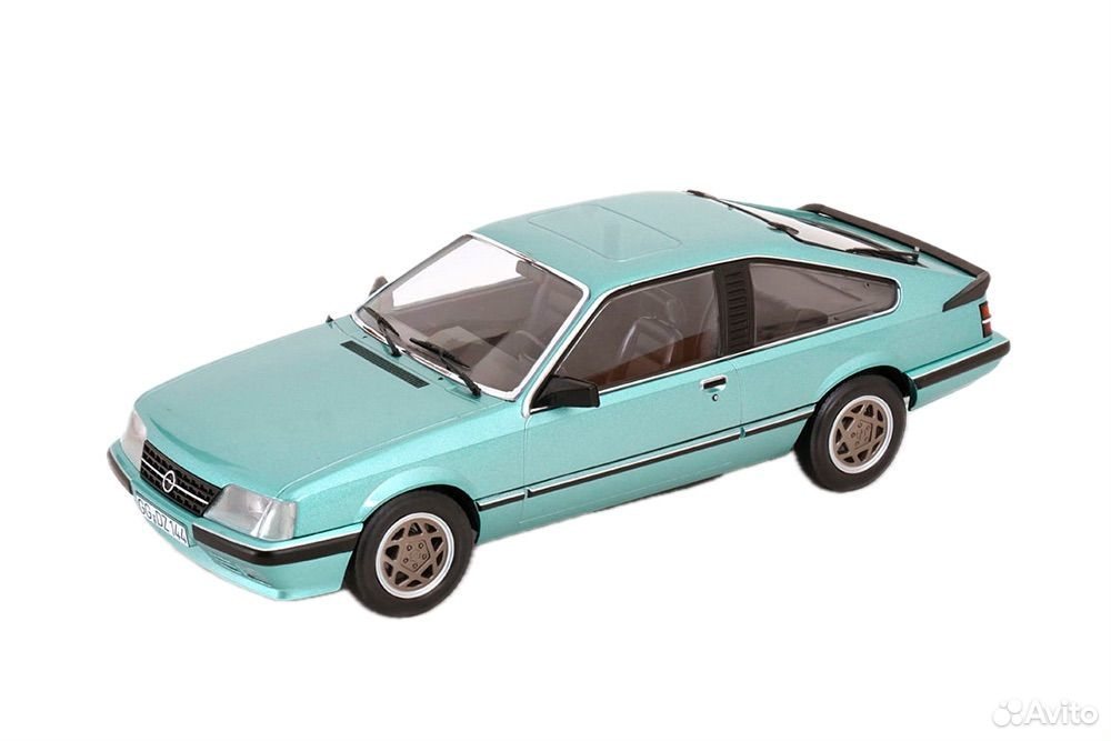 Коллекционная модель Opel Monza 2.5 E 1983 Beryll Green Metallic 1:18