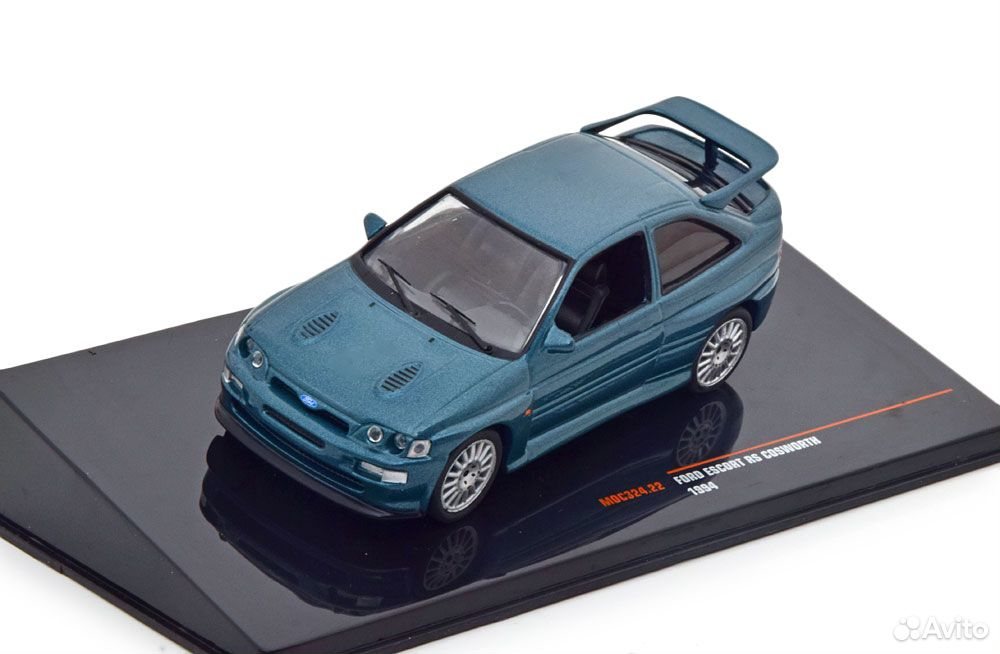 Коллекционная модель Ford Escort RS Cosworth 1994 зеленый 1:43