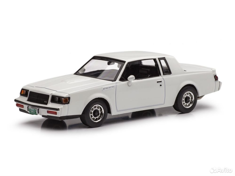 Коллекционная модель Buick Grand National 1987 White 1:43 IXO