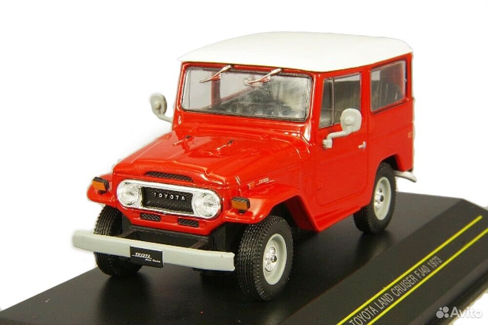 Коллекционная модель Toyota Land Cruiser FJ 40 4х4 1973 Red/White 1:43
