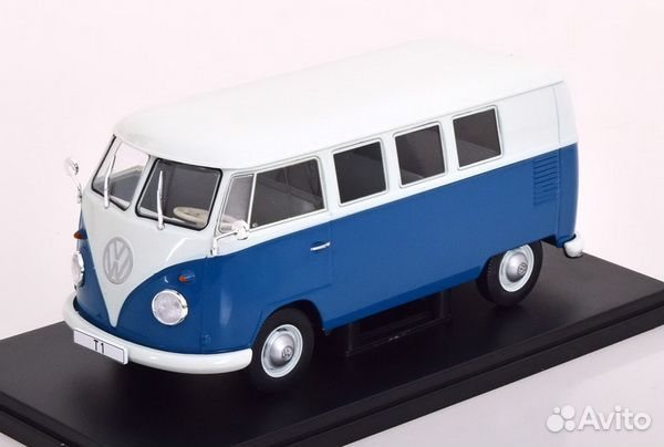 Коллекционная модель VW T1 Bus 1960 Blue/White 1:24 WhiteBox