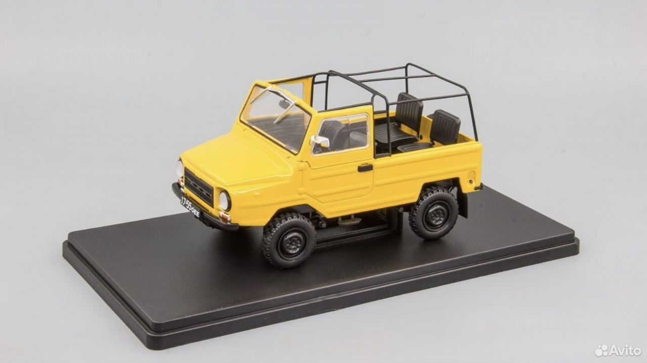 Коллекционная модель ЛУАЗ-969М "Волынь" (без тента) 1979 Желтый 1:24