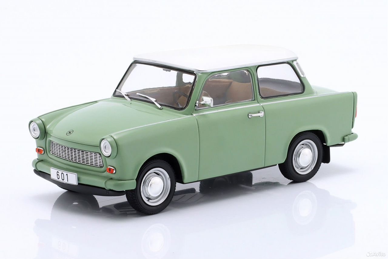Коллекционная модель Trabant 601 1965 Light Green 1:24 WhiteBox