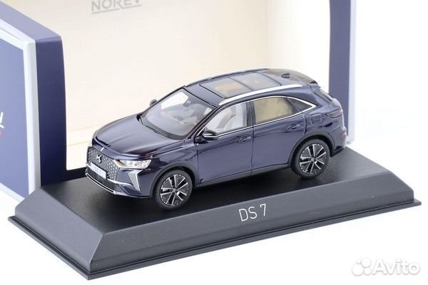 Коллекционная модель Citroen DS7 2022 (3 цвета) 1:43 Norev