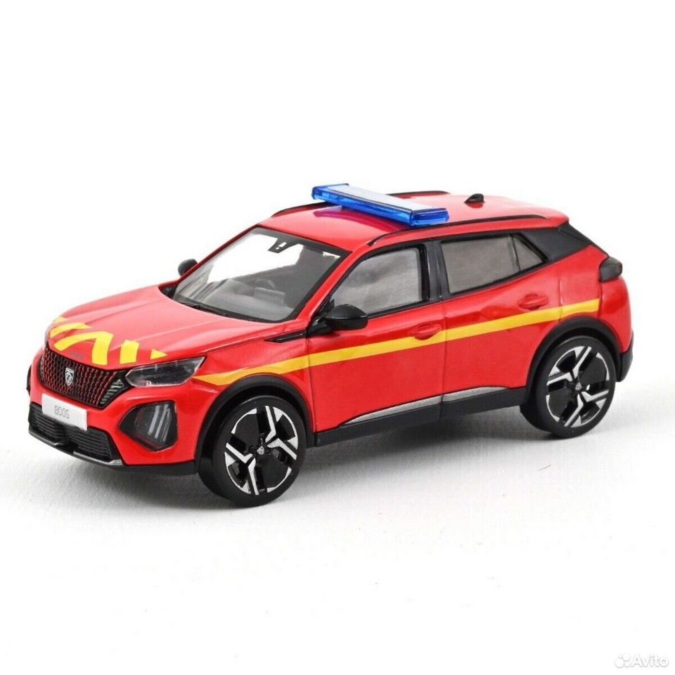 Коллекционная модель Peugeot 2008 пожарный 2024 1:43 Norev
