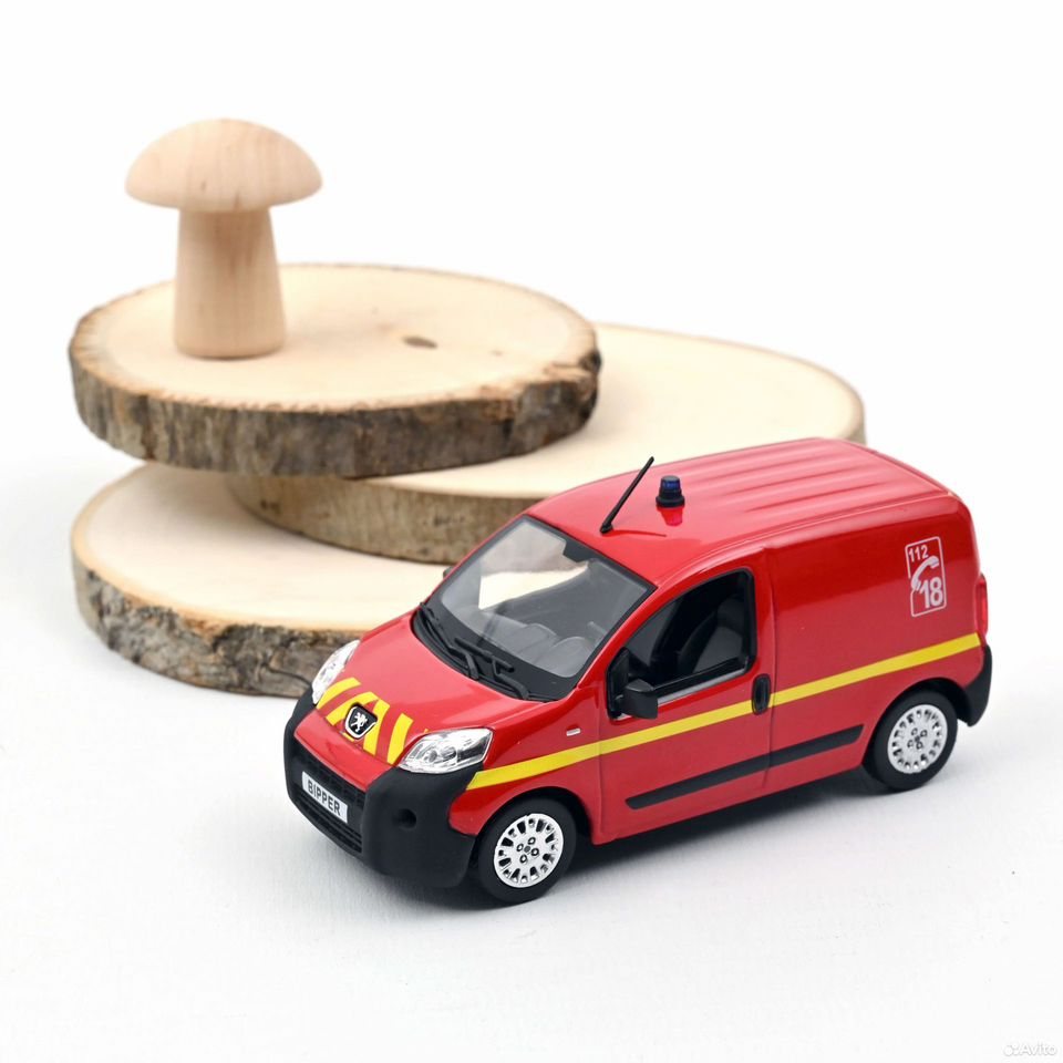 Коллекционная модель Peugeot Bipper 2009 1:43 Norev