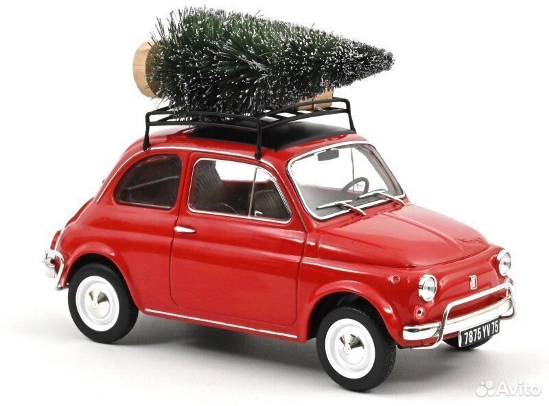 Коллекционная модель Fiat 500 L "Christmas Edition" 1968 1:18