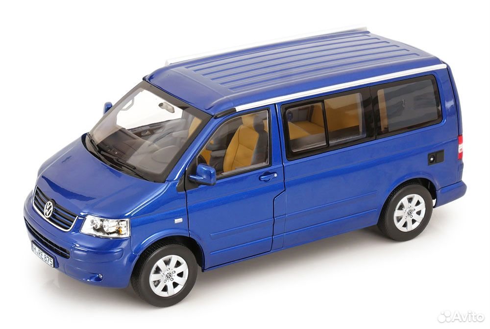 Коллекционная модель VW T5 California 2005 Ravenna Blue Metallic 1:18