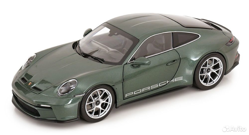 Коллекционная модель Porsche 911 S/T (992) 2023 1:18 Norev