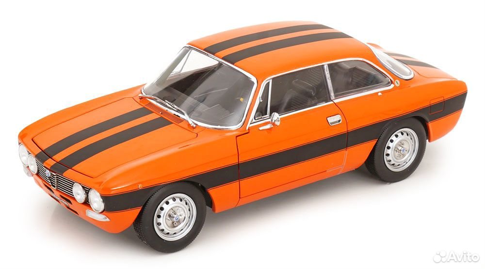 Коллекционная модель Alfa Romeo 2000 GTV 1973 Orange/Black 1:18