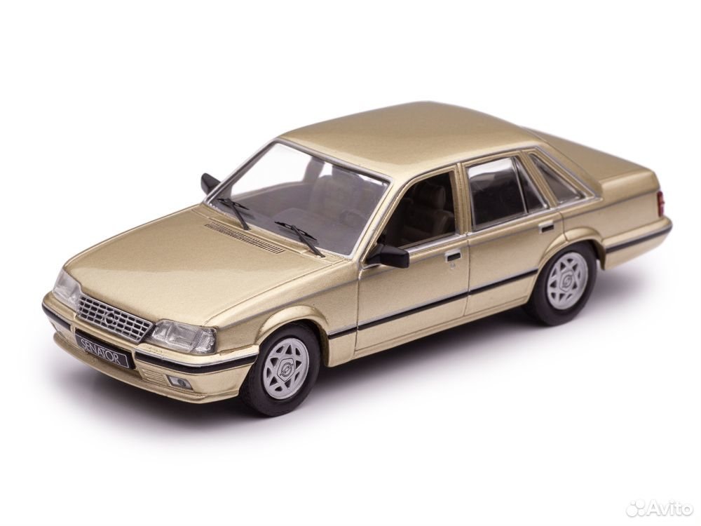 Коллекционная модель Opel Senator A2 1983 1:43 IXO