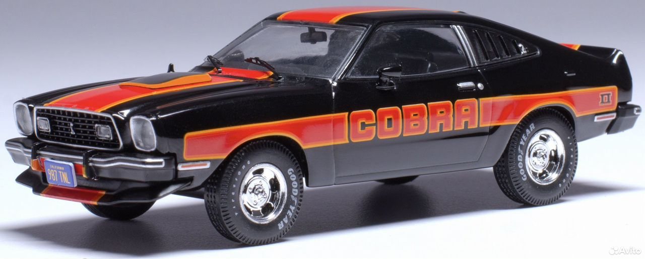 Коллекционная модель Ford Mustang Cobra II 1977 Black/Decorated 1:43