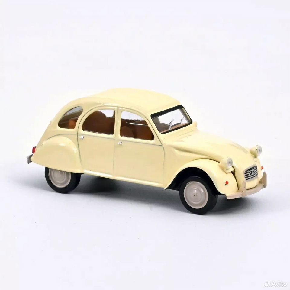 Коллекционная модель Citroen 2CV 6 Club 1979 Mimosa Yellow 1:43