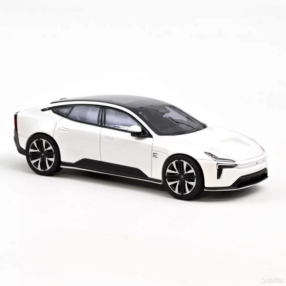Коллекционная модель Volvo Polestar 5 2025 (3 цвета) 1:43 Norev