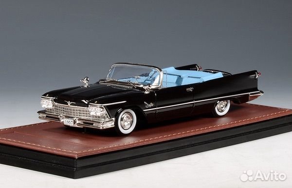 Коллекционная модель Chrysler Imperial Crown Convertible 1957 1:43
