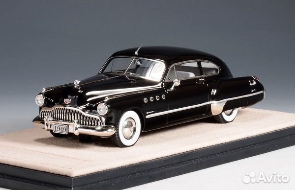 Коллекционная модель Buick Roadmaster Sedanette 1949 1:43 GLM