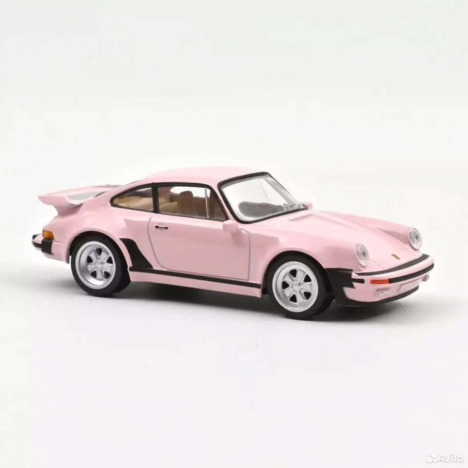 Коллекционная модель Porsche 1:43 Norev