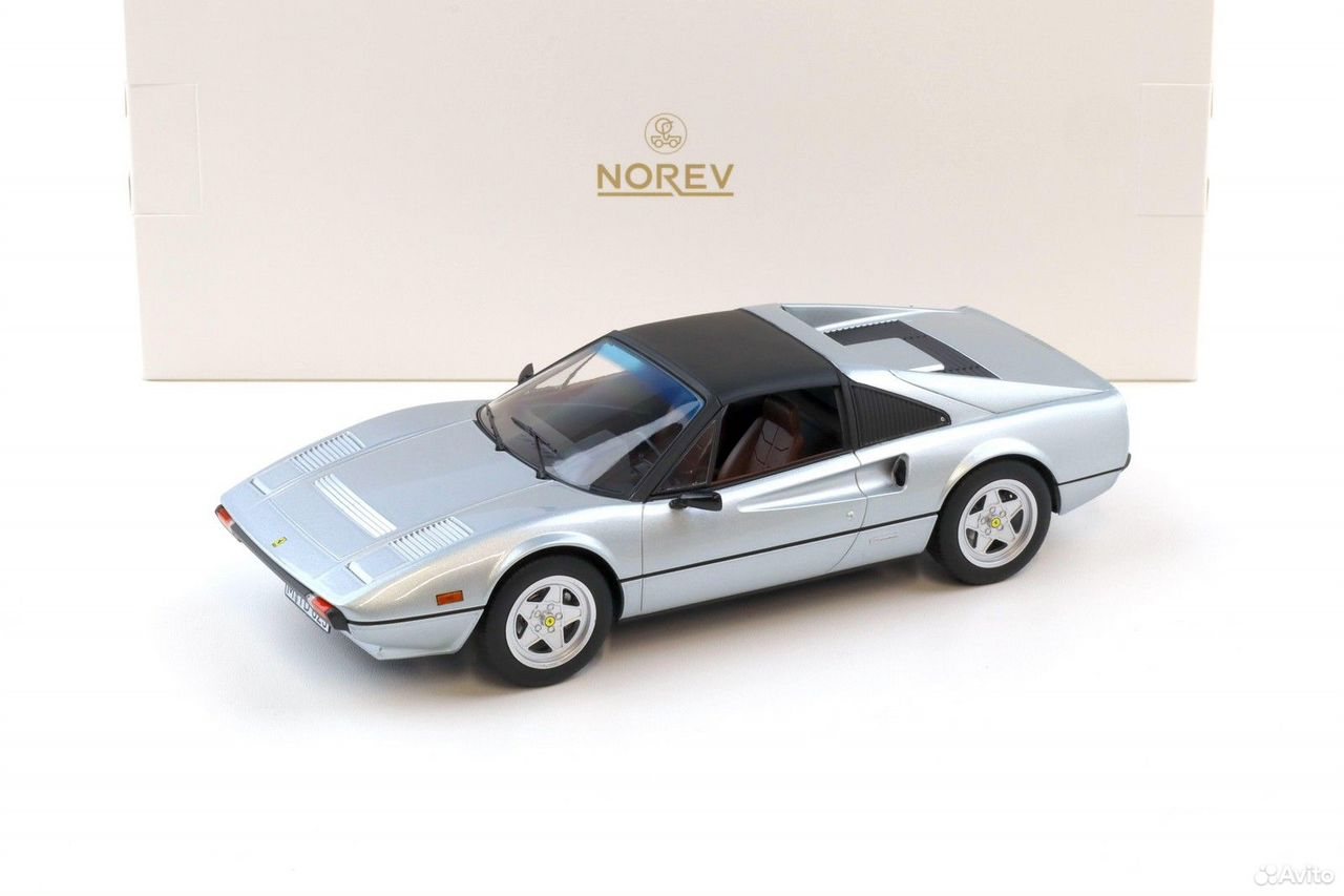 Коллекционная модель Ferrari 308 GTS 1982 Silver 1:18 Norev