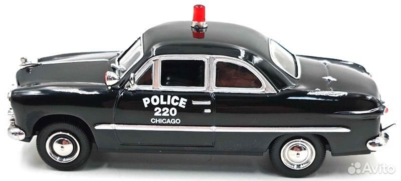 Коллекционная модель Ford Custom "Chicago Police Department" 1949 1:43