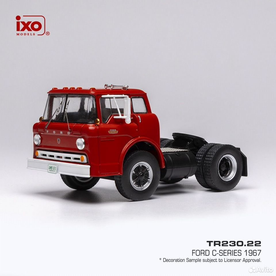 Коллекционная модель седельного тягача Ford C-600 1967 Red/Black 1:43 IXO