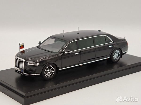 Коллекционная модель RVS Models Aurus Senat Limousine 1:43