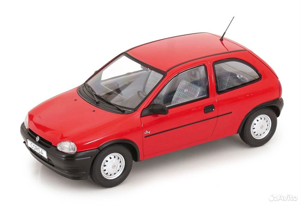 Коллекционная модель Opel Corsa B 1993 Red 1:18 MCG