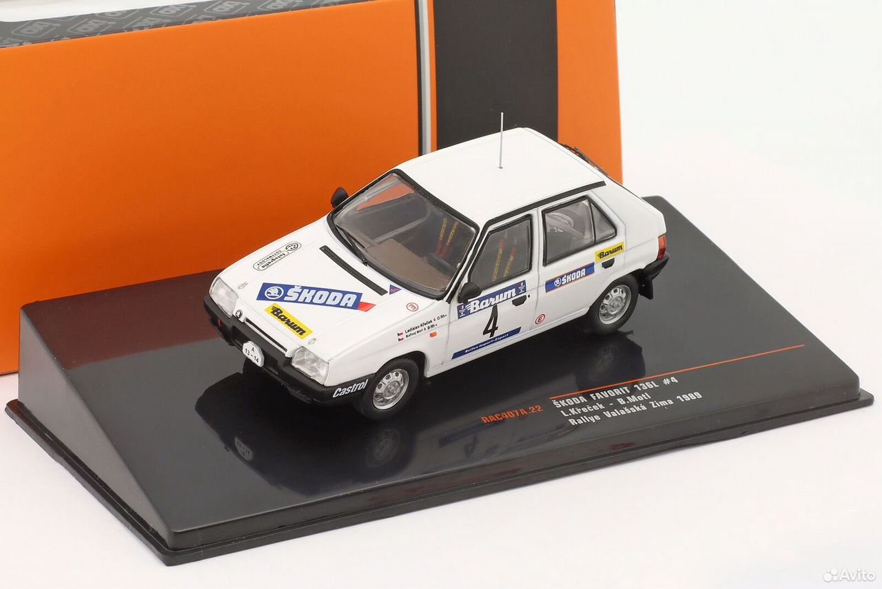 Коллекционная модель Skoda Favorit 136L #4 1989 1:43 IXO