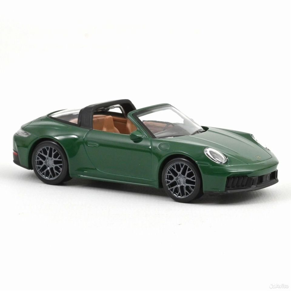 Коллекционная модель Porsche 911 Carrera 4 GTS Targa (992) 2024 1:43