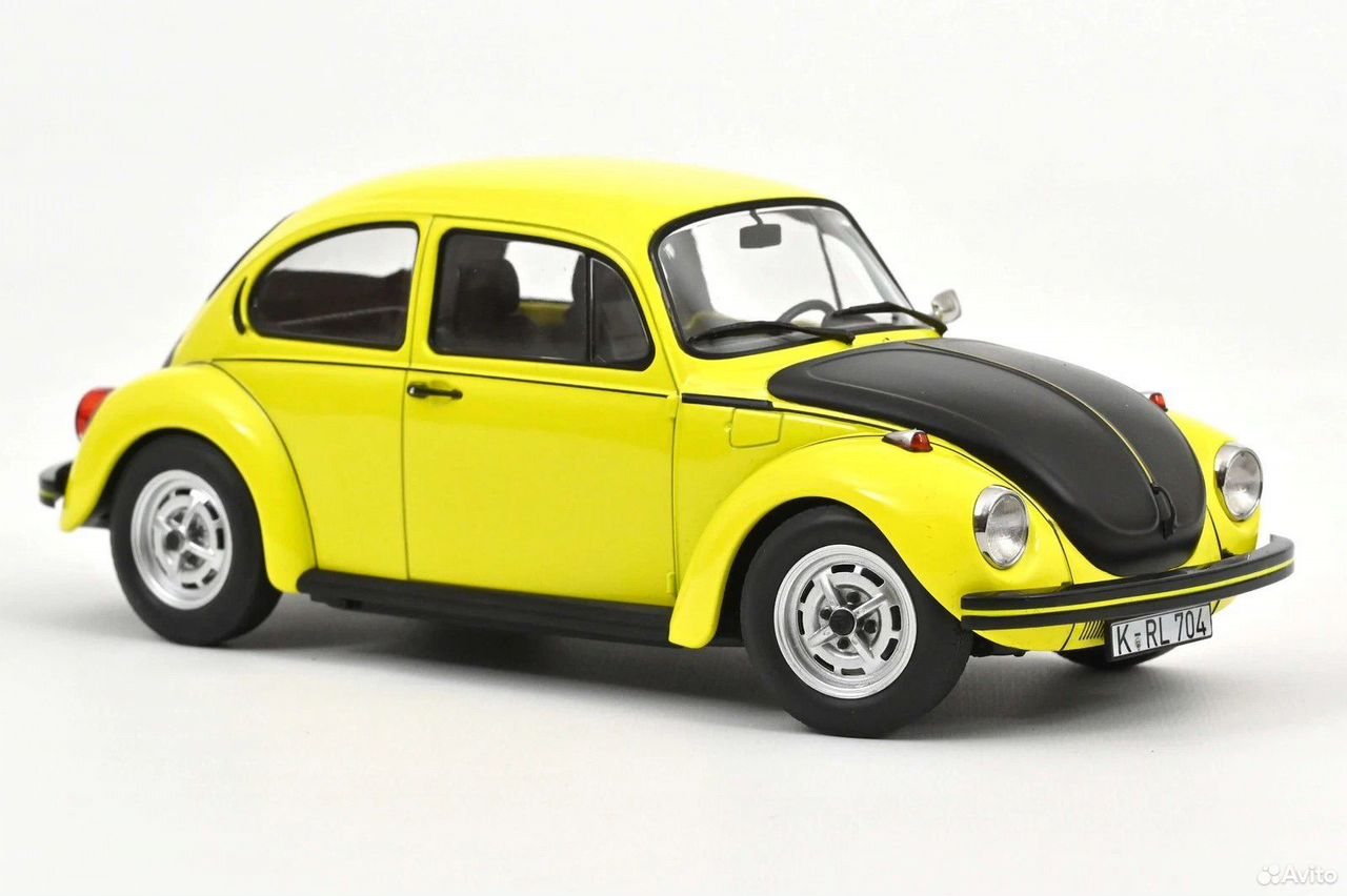 Коллекционная модель VW Beetle 1303S 1973 1:18 Norev