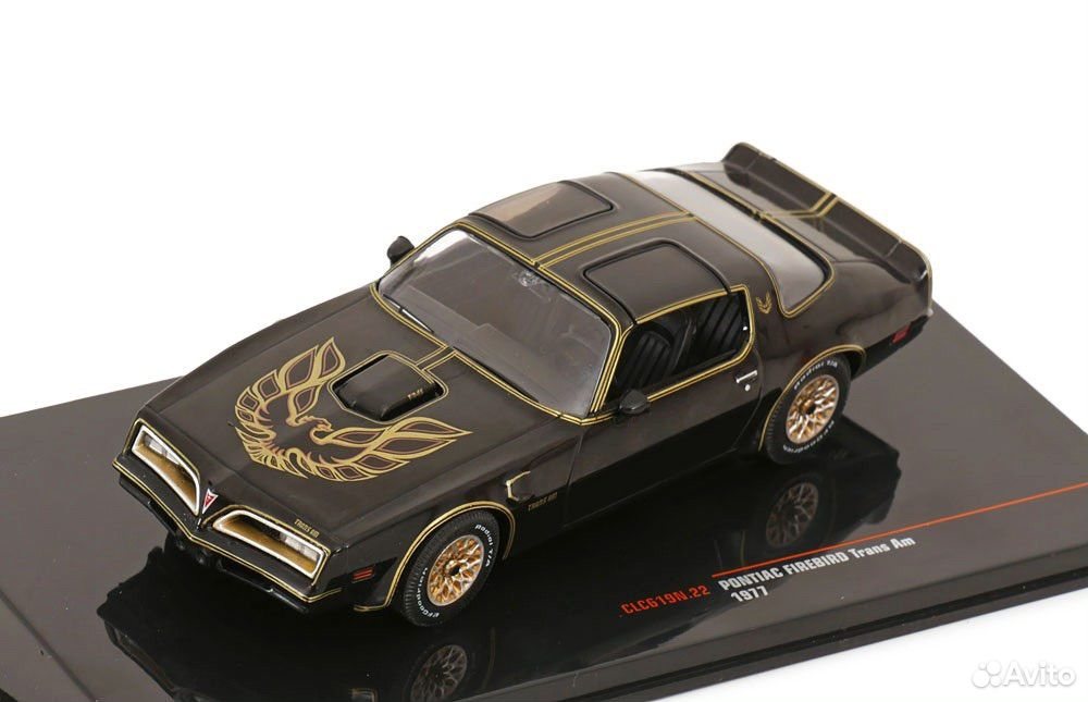 Коллекционная модель Pontiac Firebird Trans Am 1977 Black/Gold 1:43