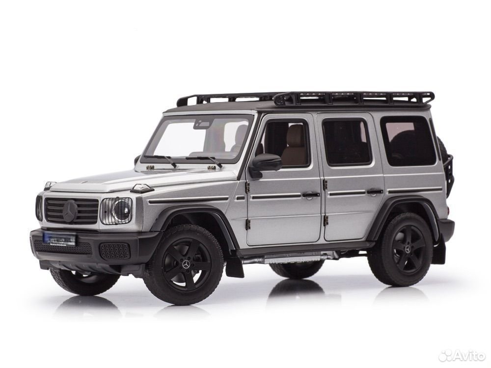 Коллекционная модель Mercedes-Benz G-Class G500 1:18