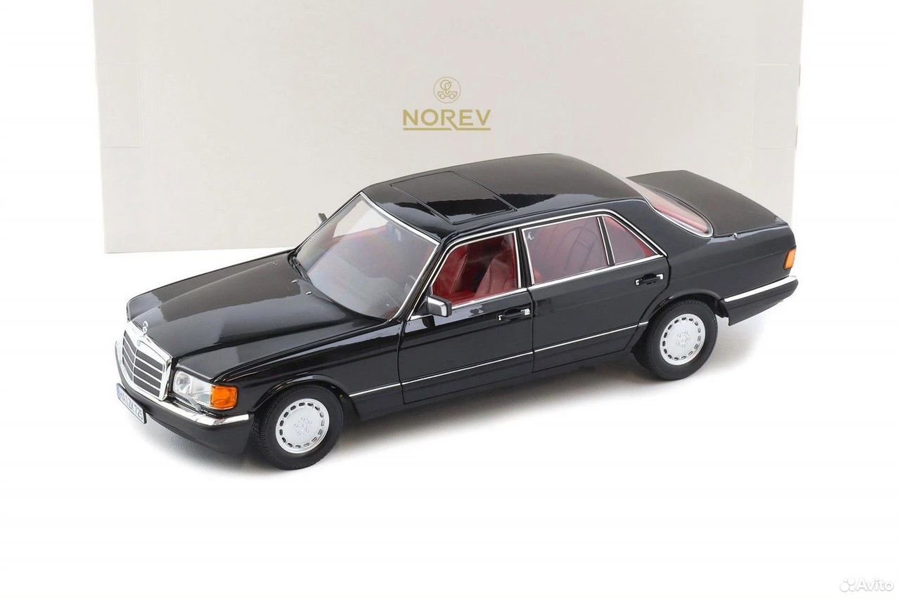 Коллекционная модель Mercedes-Benz 560 SEL (W126) 1991 Black 1:18
