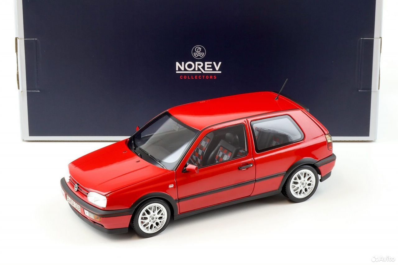 Коллекционная модель VW Golf III GTI 1996 Flash Red 1:18 Norev
