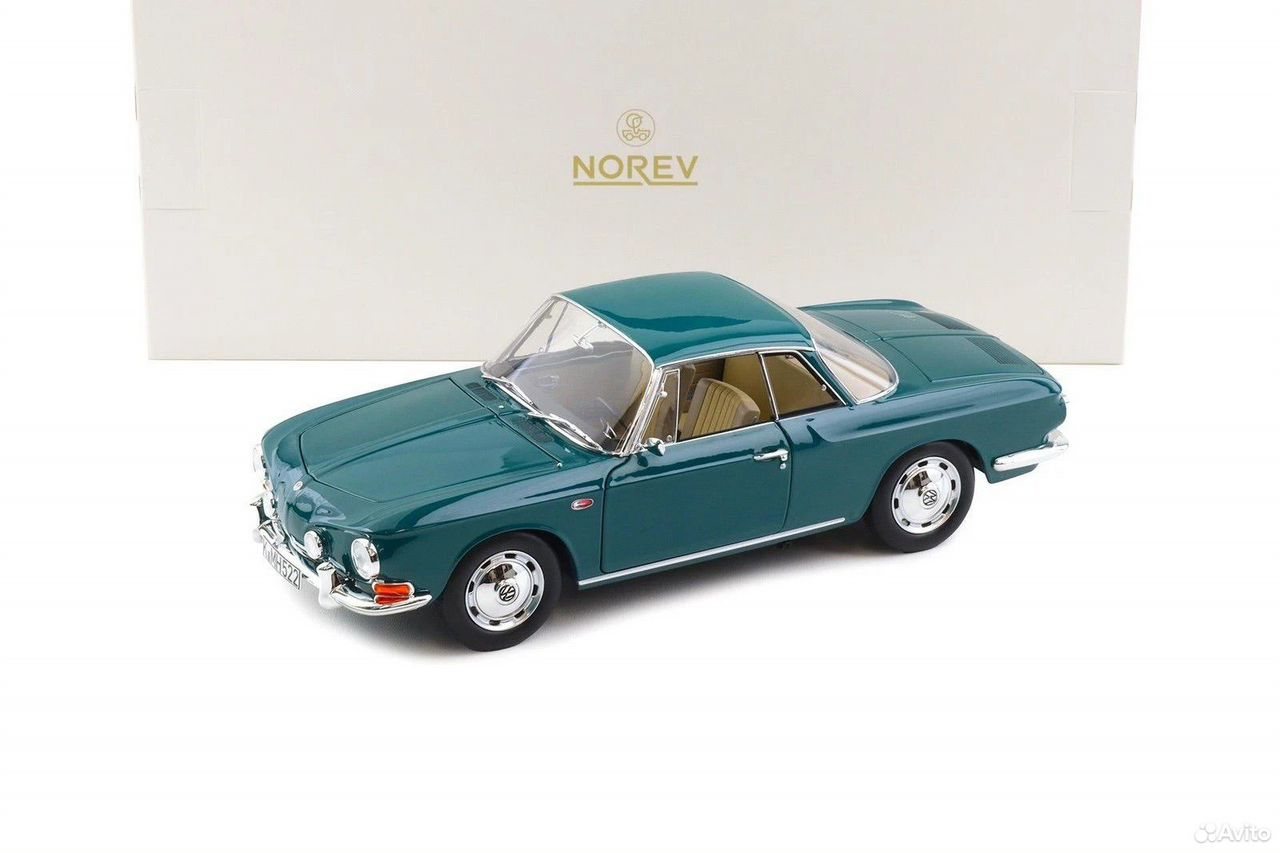 Коллекционная модель VW Karmann Ghia 1500 1963 Smaragd Green 1:18