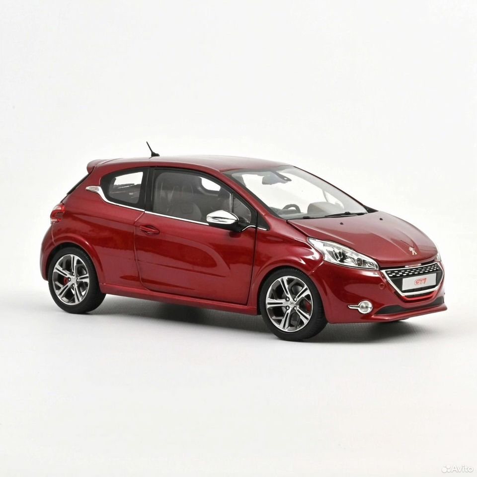 Коллекционная модель Peugeot 208 GTi 2013 Rubis Red 1:18 Norev