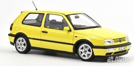 Коллекционная модель VW Golf III GTI "Colour Concept" 1994 Yellow 1:18