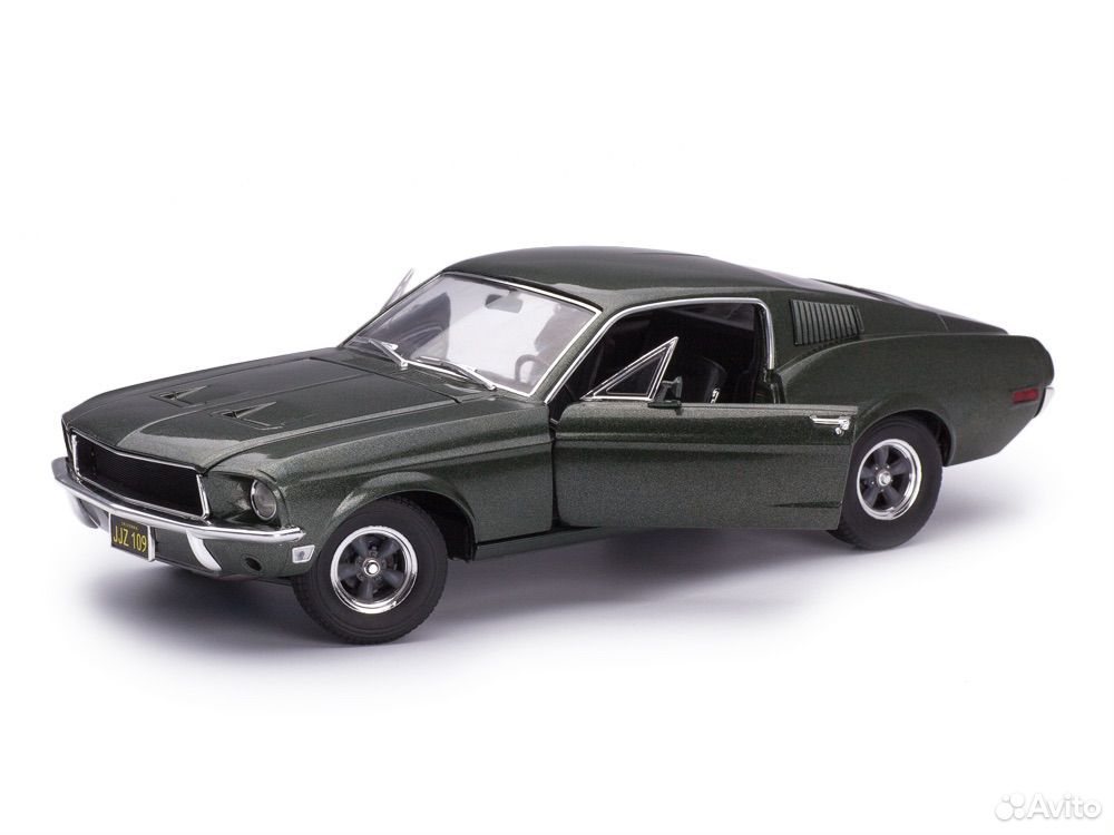 Коллекционная модель Ford Mustang GT Fastback "Bullitt" 1968 1:18
