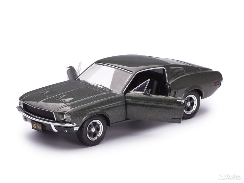 Коллекционная модель Ford Mustang GT Fastback "Bullitt" 1968 1:24