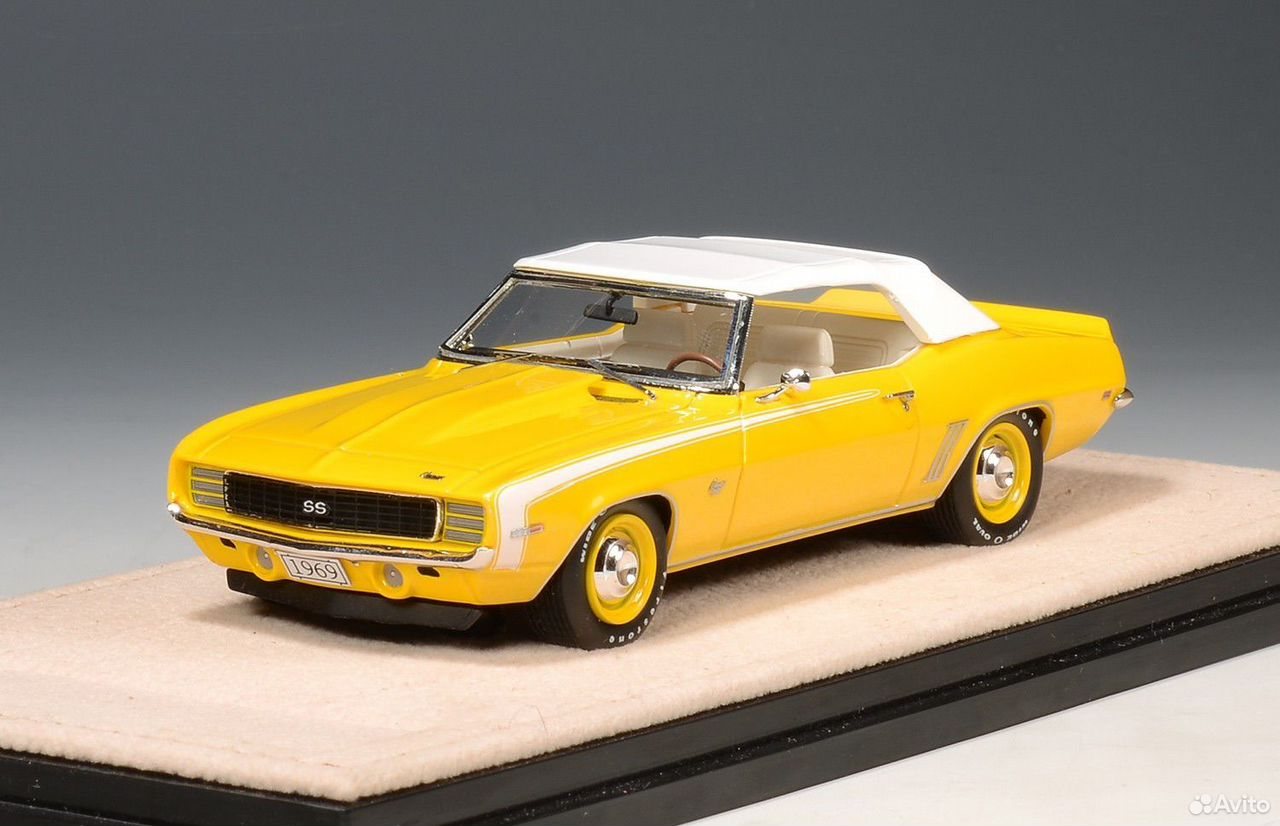Коллекционная модель Chevrolet Camaro RS SS Convertible 1969 1:43
