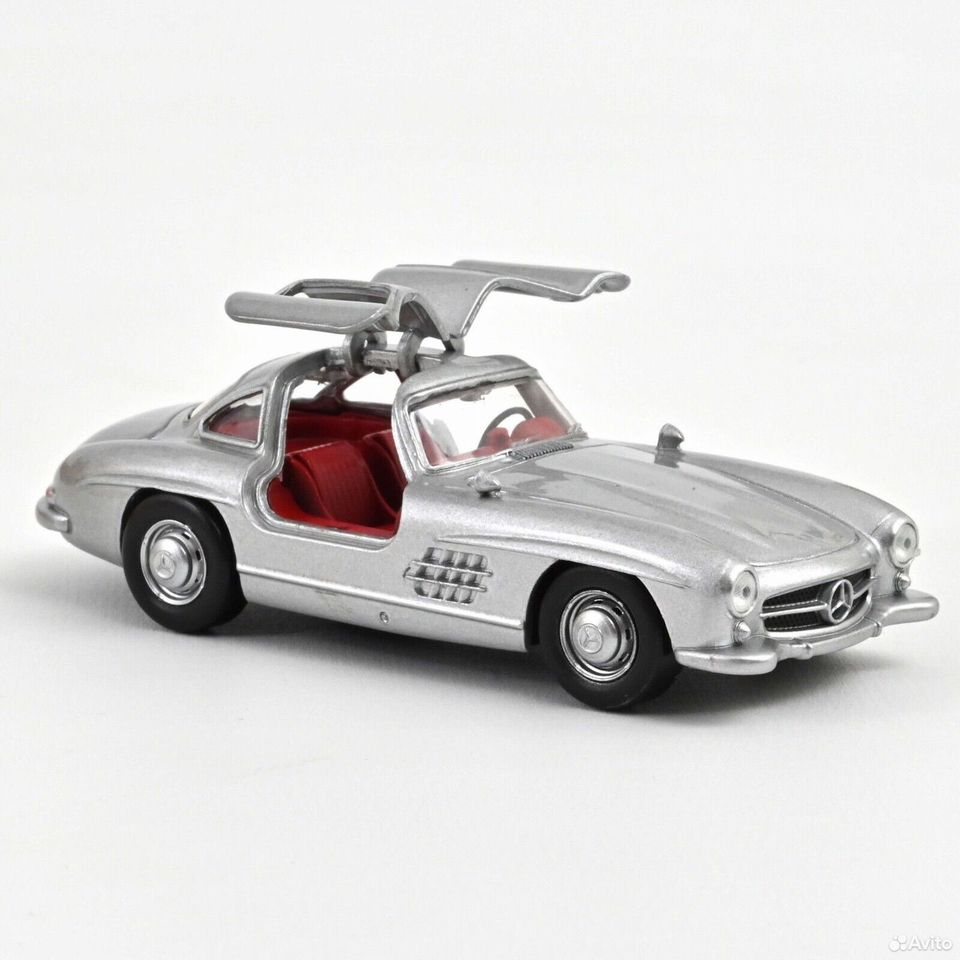 Коллекционная модель Mercedes-Benz 300SL (W198) 1954 Silver 1:43