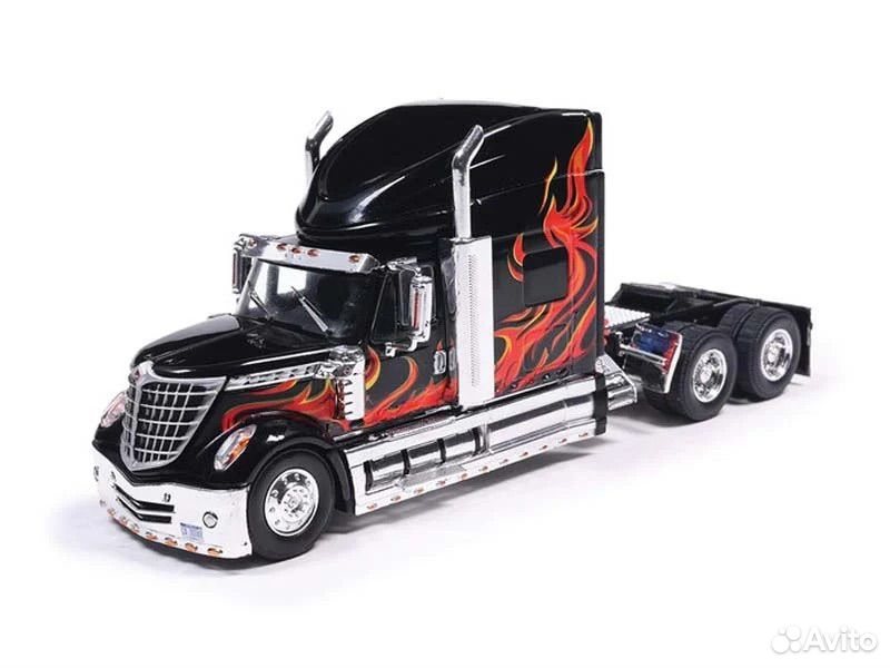 Коллекционная модель седельного тягача International Lonestar 2010 1:64