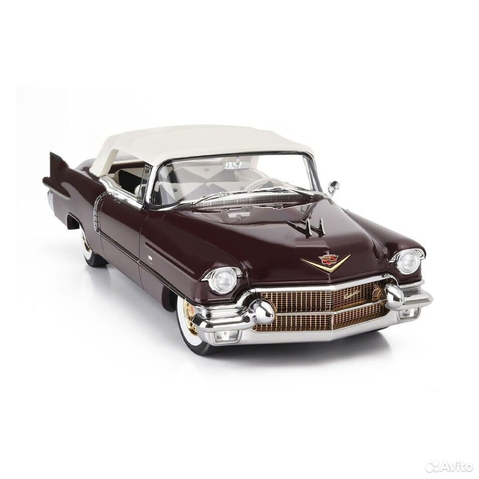 Коллекционная модель Cadillac Eldorado Biarritz 1956 Chantilly 1:18